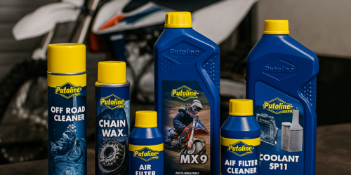 Putoline olie en onderhoudsproducten op werkbank in crossmotor garage met MX Pro Store branding